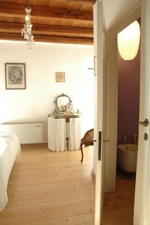 Agriturismo Tenuta La Pergola バルドリーノ 部屋 写真